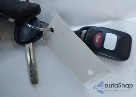 2010 Hyundai Elantra Touring Se из США, поврежденный, VIN KMHDC8AE5AU052571